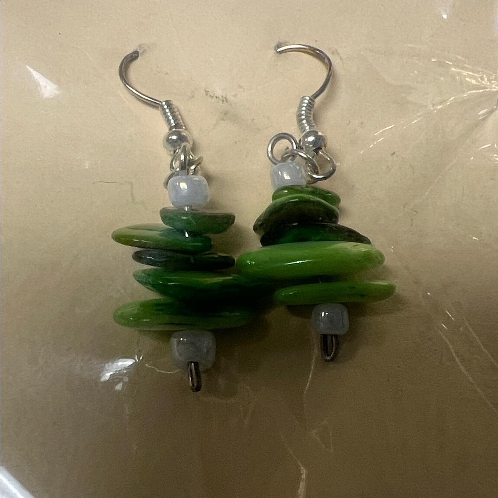 Green Sea Glass Layered Earrings new - Picture 2 of 3